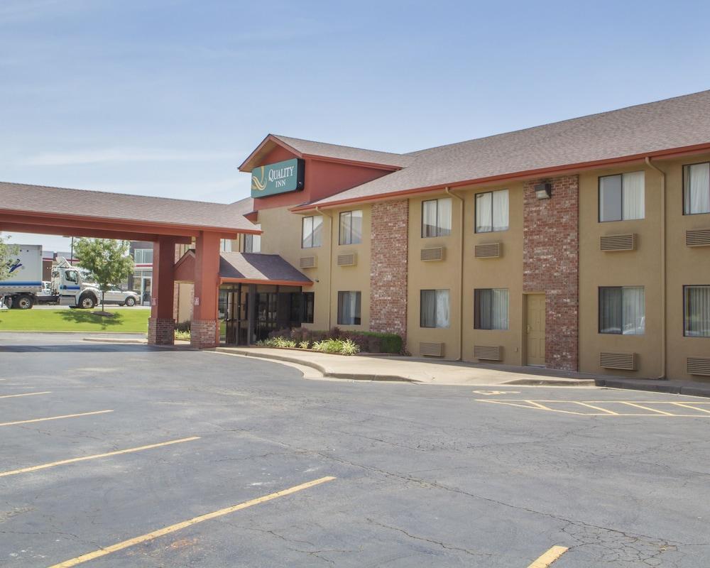 Quality Inn Broken Arrow - Tulsa Exterior photo